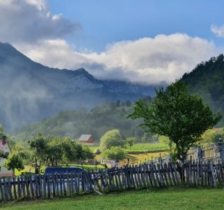 Lëpushë & Vajushë Peak
